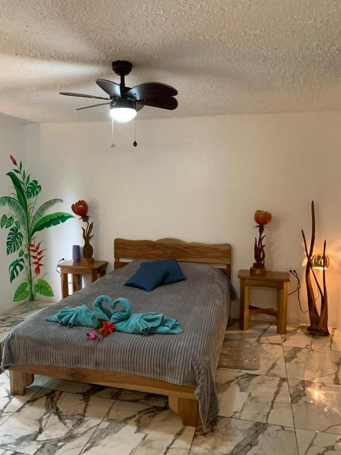 Bed and Breakfast Casa Mambo Cahuita Exterior foto