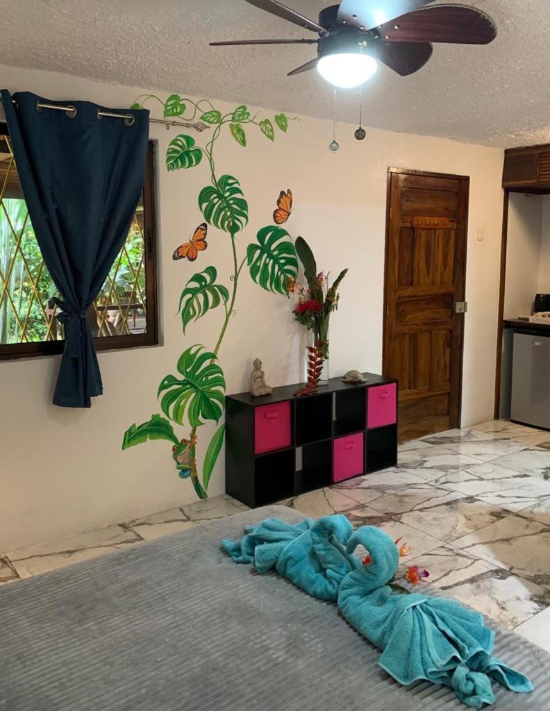 Bed and Breakfast Casa Mambo Cahuita Habitación foto
